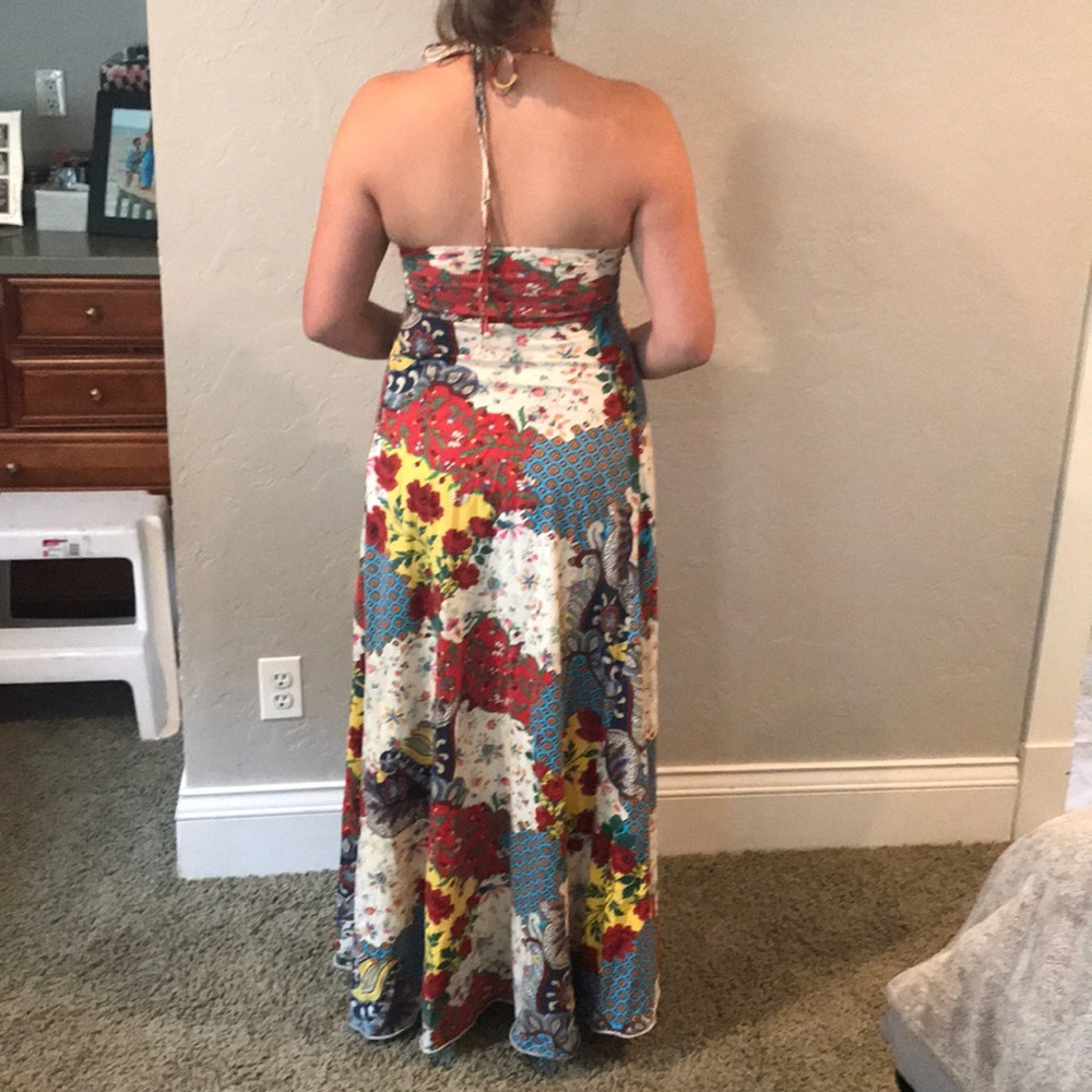 Long printed dress. With red leather detail